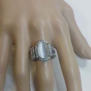 Paparazzi Silver Oval Ring moonstone Strech